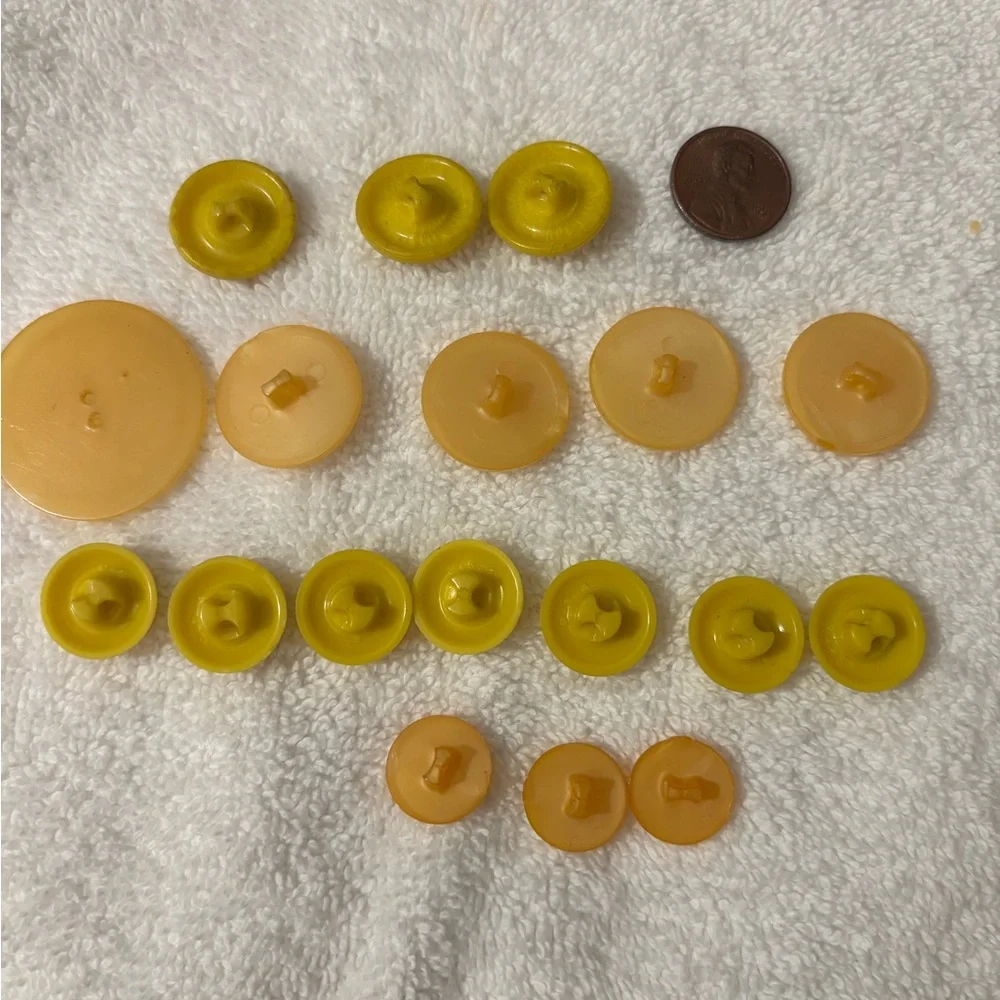 Buttons - Picture 6 of 6